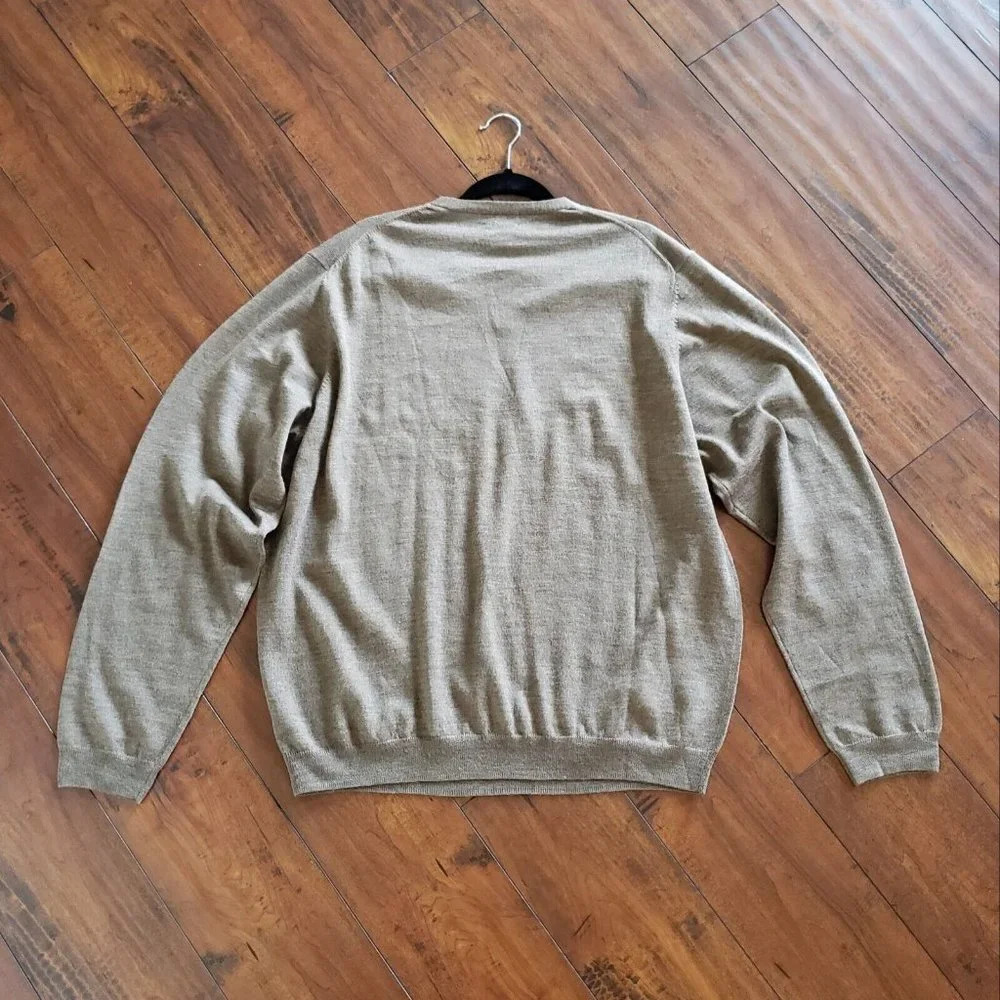 Brooks Brothers 346 Men's V-Neck Knit 100% Merino Wool Sweater Brown Size XXL - Picture 3 of 7